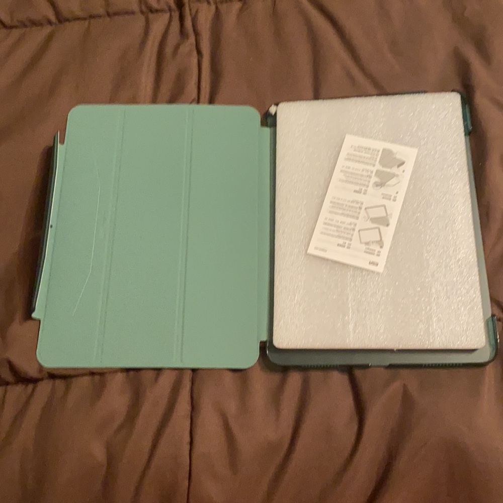 ESR Protective Tablet Case - Picture 5 of 7